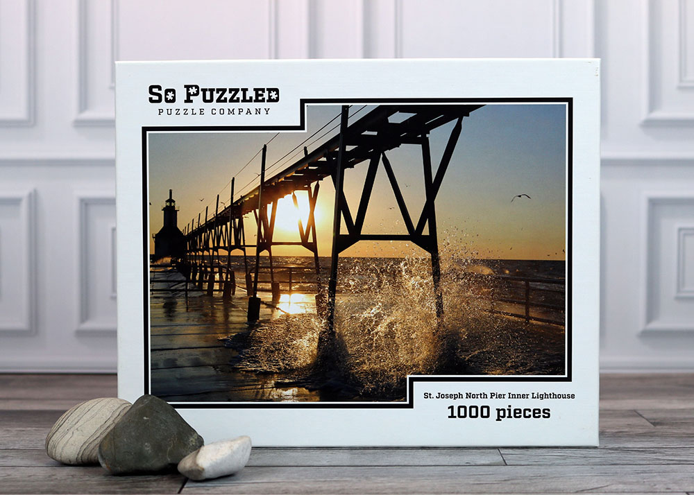 St. Joseph North Pier Inner Lighthouse - 1000 Piece Jigsaw Puzzle - Image 3